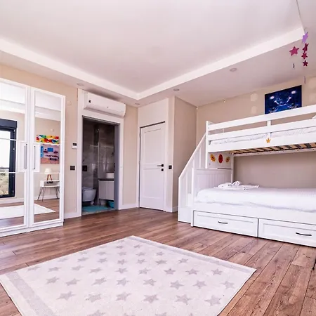 Vila Lux W Balcony Pool Sauna Garden In