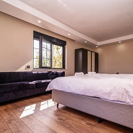 Lux W Balcony Pool Sauna Garden In Vila Antalya